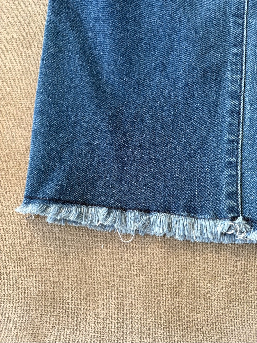 Democracy Jeans Ab Solution Technology Cropped Medium Wash Frayed Hem Size 8 - Picture 5 of 8